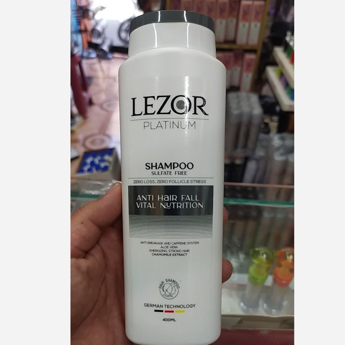 شامپو ضدریزش حاوی کافئین لزور