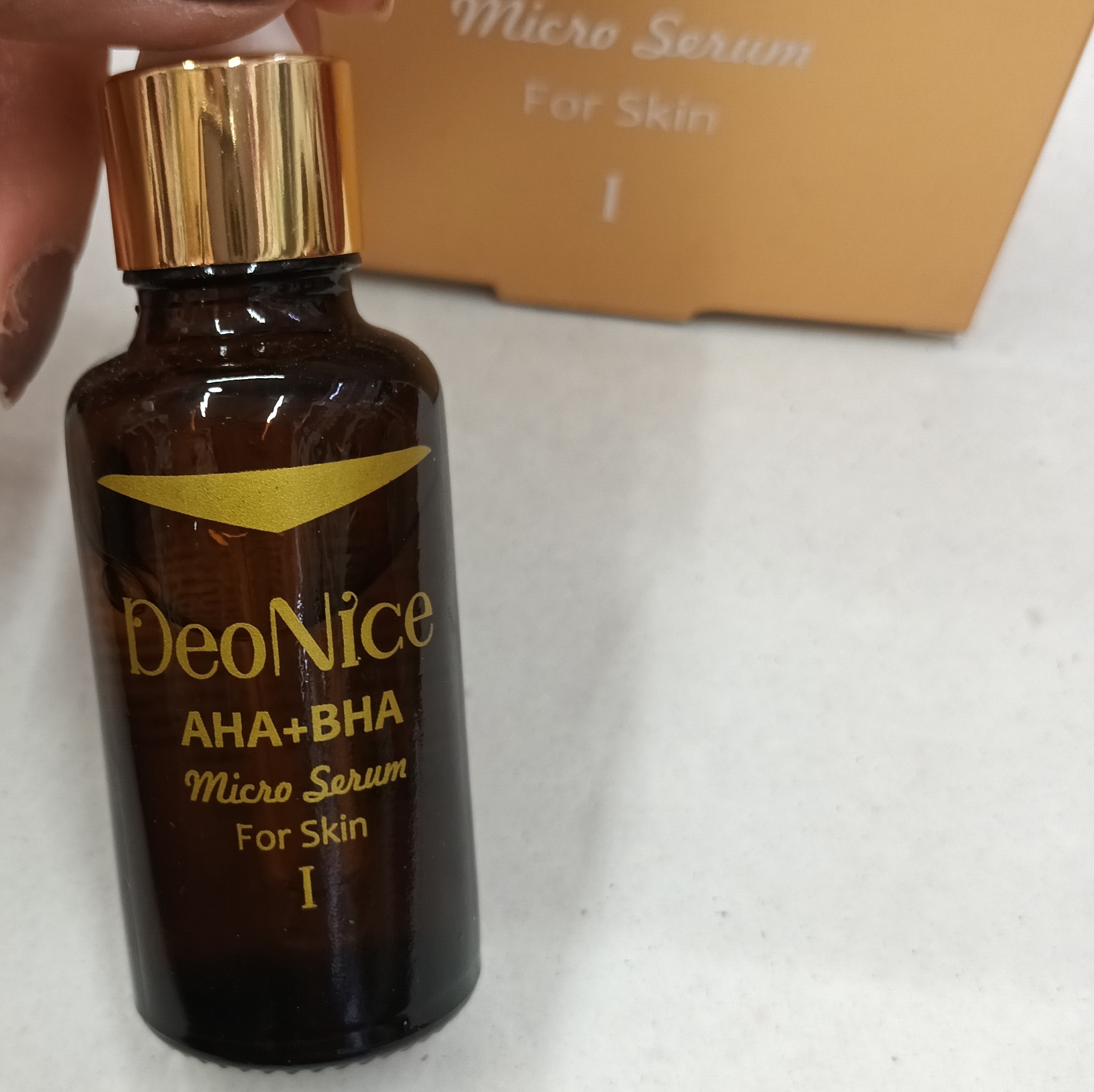 سرم ترکیبی AHA+BHA دئونایس پاکسازی پوست لایه بردار