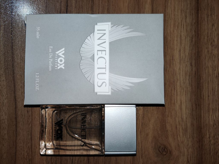 عطر ادوپرفیوم مردانه وی وکس مدل INVECTUS حجم ۳۵ میلی لیتر با رایحه خنک
