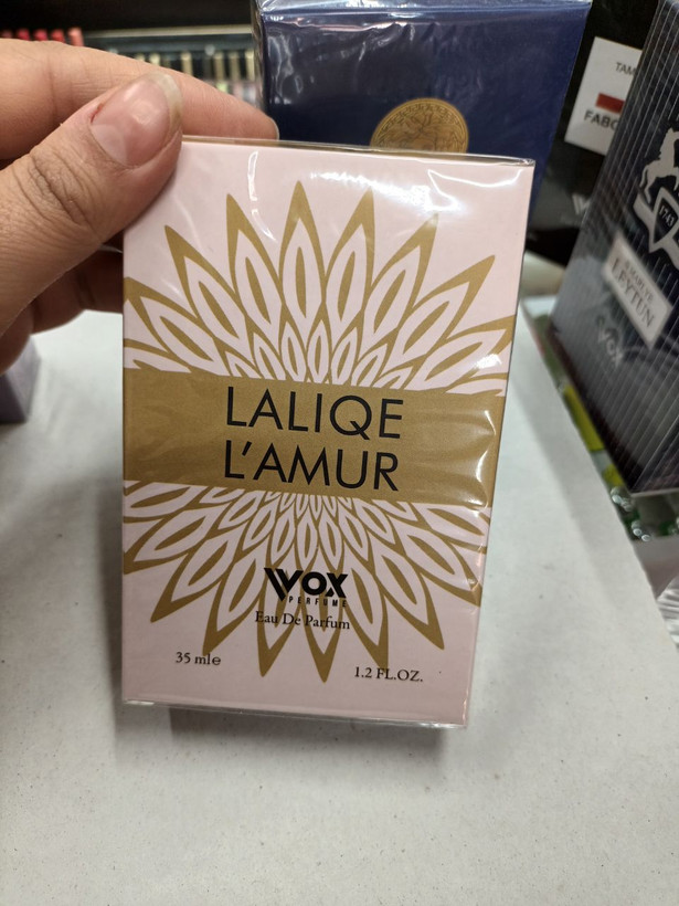 عطر ادوپرفیوم زنانه وی وکس مدل لالیک لامور حجم ۳۵ میلیلیتر