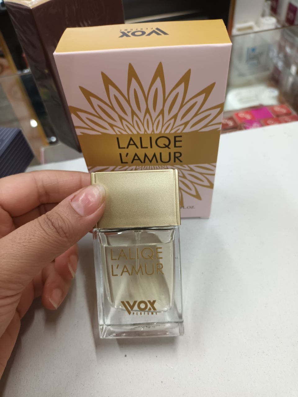 عطر ادوپرفیوم زنانه وی وکس مدل لالیک لامور حجم ۳۵ میلی‌لیتر