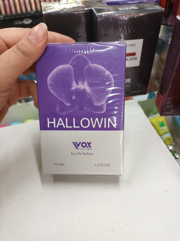عطر ادوپرفیوم زنانه وی وکس مدل Hallowin با رایحه شیرین حجم ۳۵ میلیلیتر