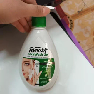ژل شستشو رینوزیت مناسب پوست خشک حجم ۵۰۰ میلی لیتر